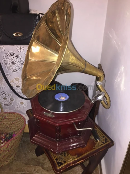 Tourne disque ancien