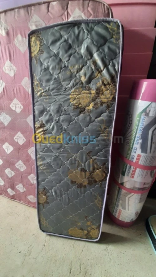 MATELAS ORTHOPÉDIQUE