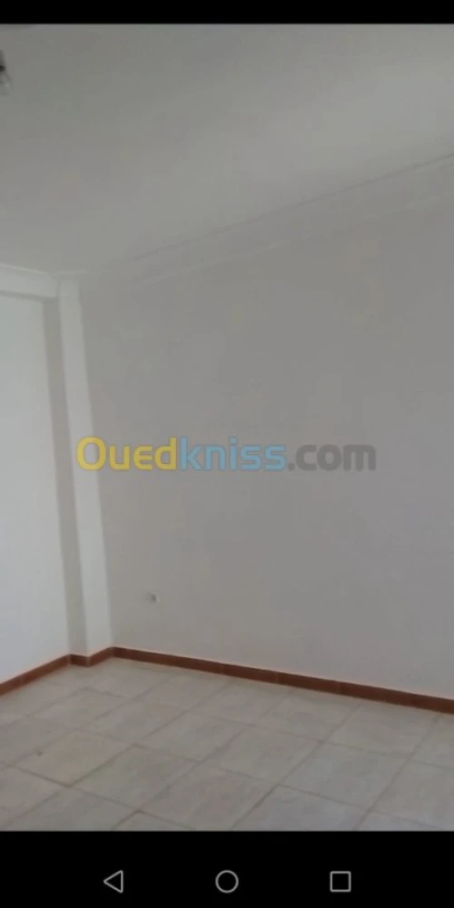 Vente Appartement F3 Mostaganem Mezghrane
