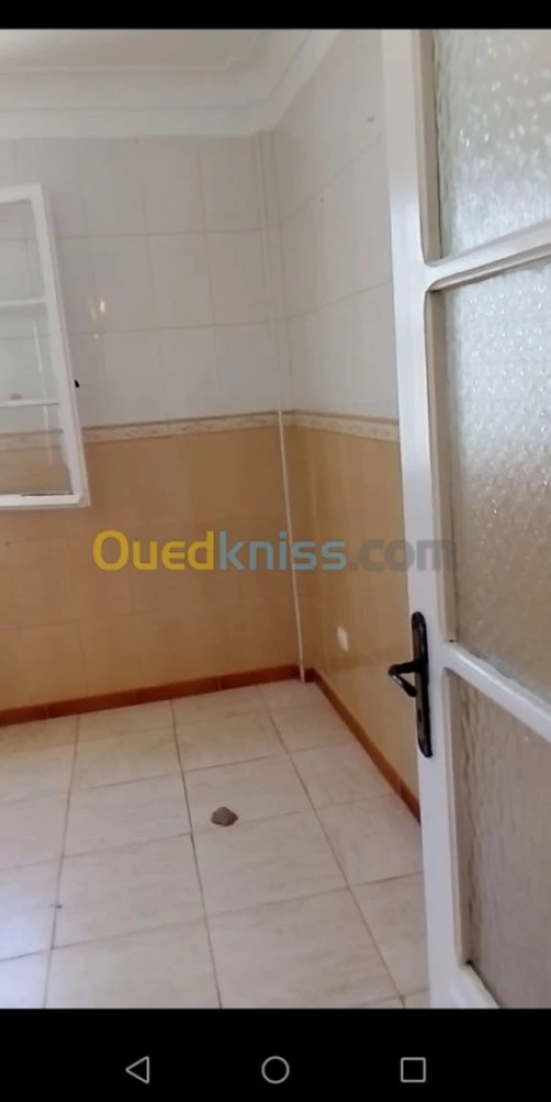 Vente Appartement F3 Mostaganem Mezghrane