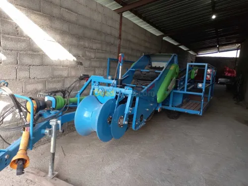 ARRACHEUSE-RAMASSEUSE POMMES DE TERRE