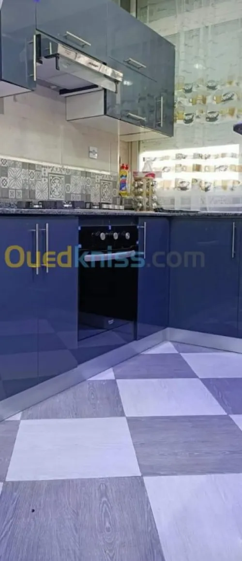 CUISINES MODERNES SUR COMMANDE