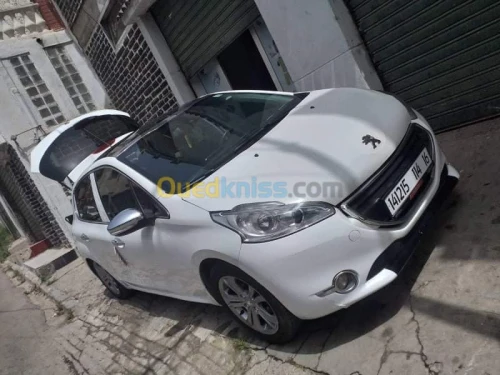 Peugeot 208 2014 Allure