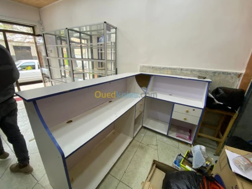 Armoire et bureau