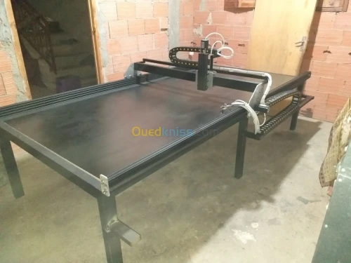 Machin cnc pour decoup forex .MDF. Ali