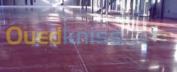 Dallage industriel et résine époxy à usages industriel et médical