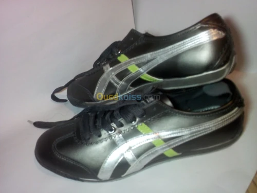 2 baskettes tiger neuf cuir 41 et 42