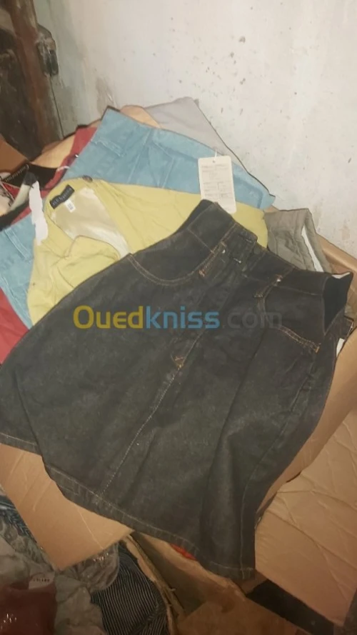 Destockage vêtements hommes femmes 