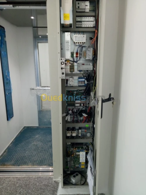 Instalation d'ascenseurs تركيب المصاعد