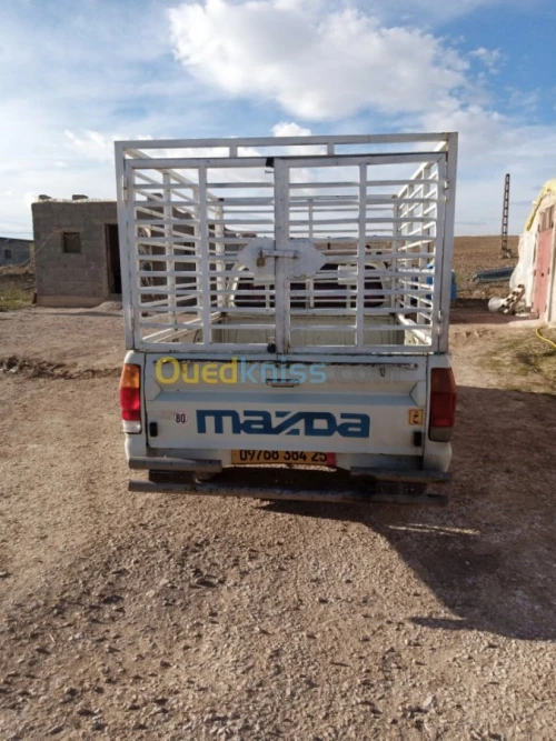 B1600 Mazda