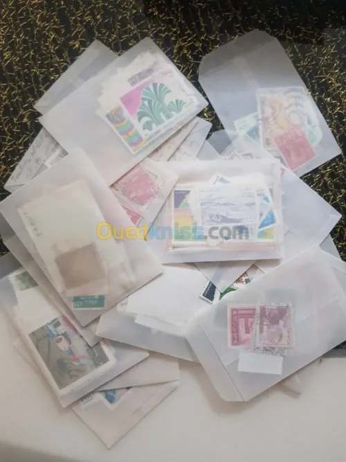 طوابع بريدية و أظرفة