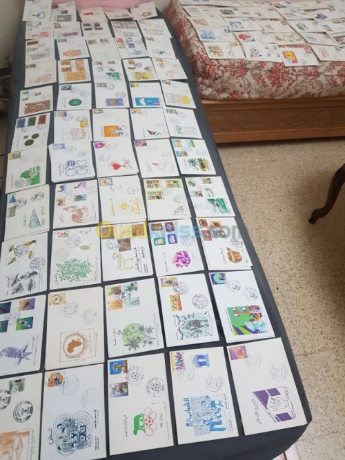 طوابع بريدية و أظرفة