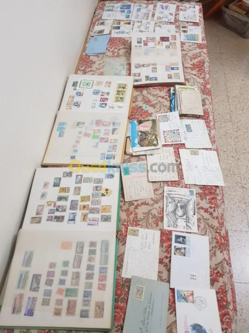 طوابع بريدية و أظرفة