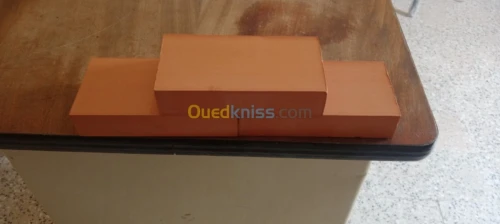 Tuile claustra brique plein en terre c