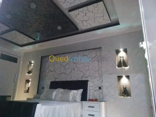  Peintre disponibles a tout momen دهان