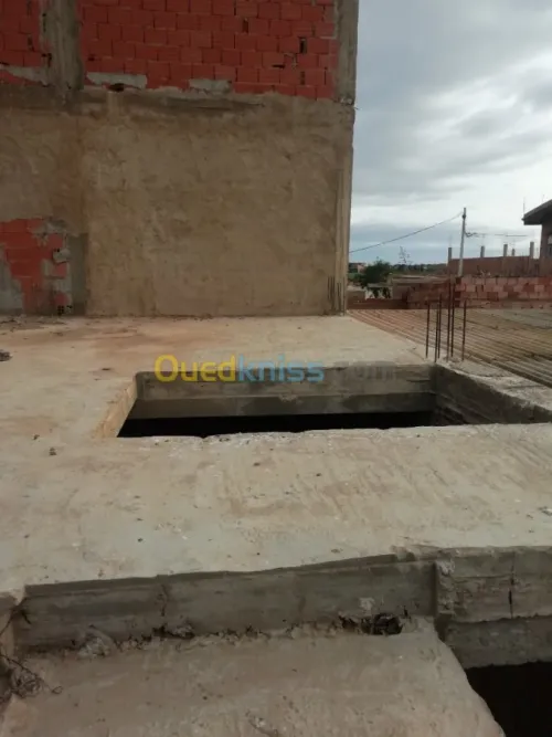 Vente Carcasse Oran Boufatis