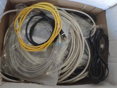 pieces  diverses d'ordinateurs 