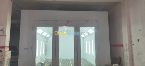 Four pour peinture des voitures German