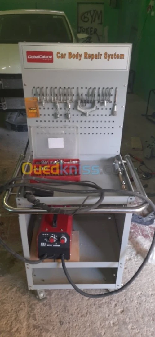 Four pour peinture des voitures German