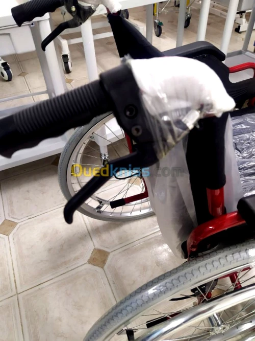 Fauteuil roulant en aluminium double freins