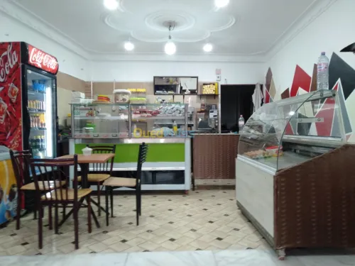 fastfood  + cafeteria 