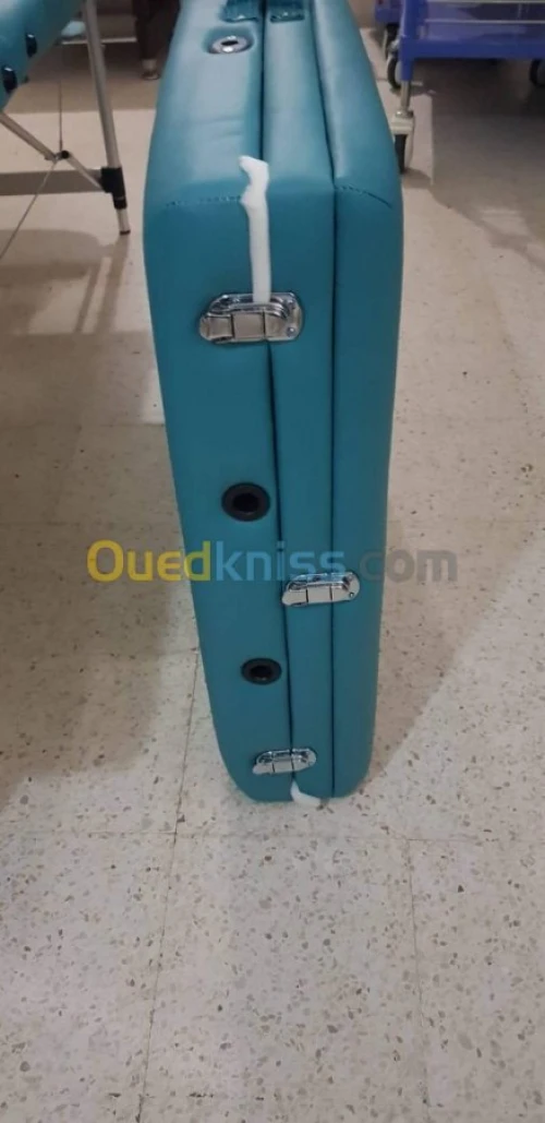 table de massage pliante en aluminium 