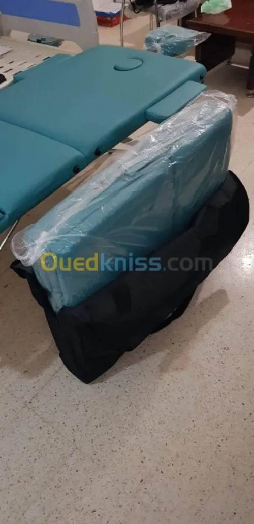 table de massage pliante en aluminium 