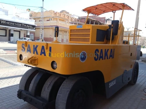 compacteur  sakai compacteur  sakai