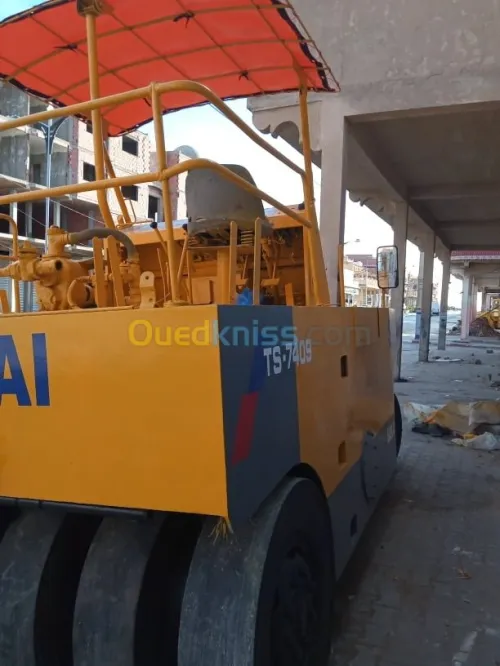 compacteur  sakai compacteur  sakai