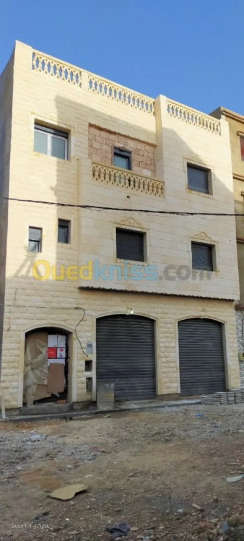 حجر صناعي وديكورات