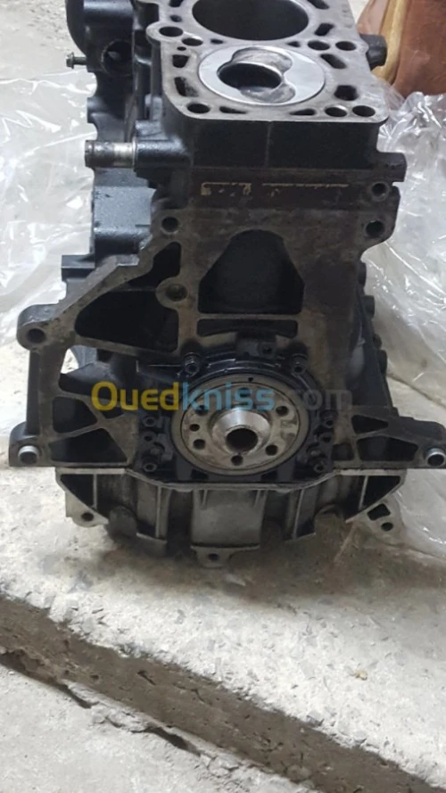 Demi moteur 1.9 tdi  caddy /golf5