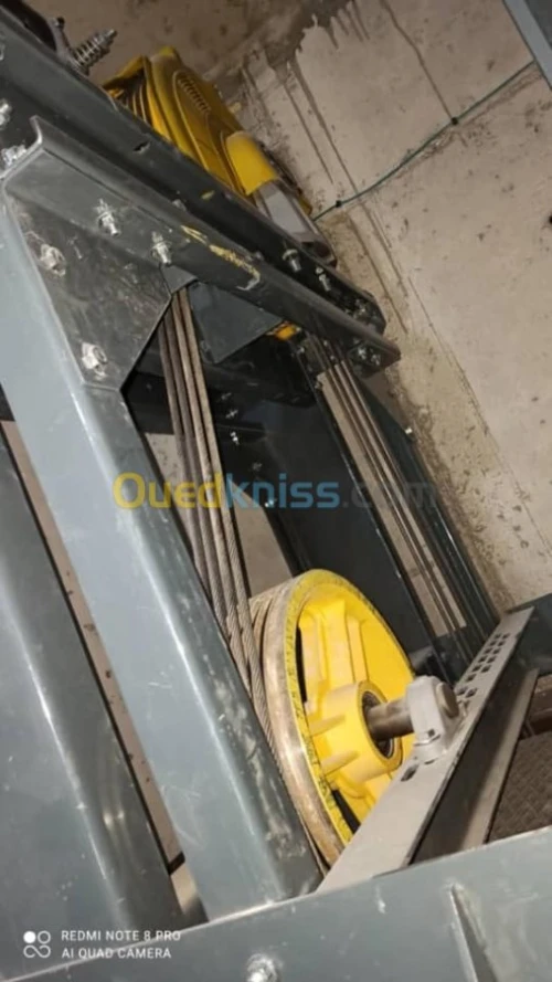 FOURNITURE ET POSE D'ASCENSEUR ET TOUT MATERIEL DE LEVAGE