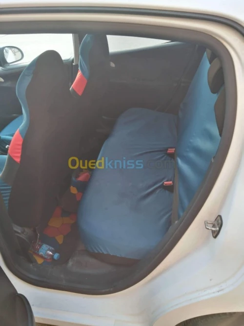 Peugeot 207 2011 