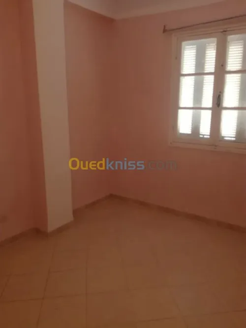 Location Appartement F3 Alger Saoula