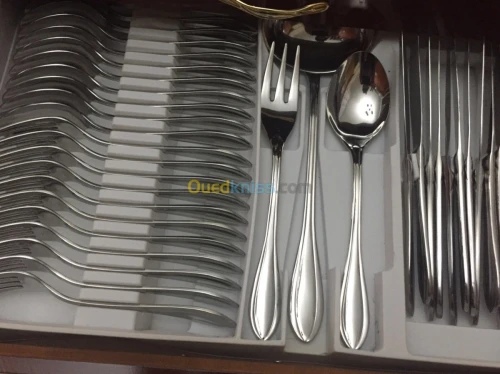 Ménagère en inox 120 pièces 