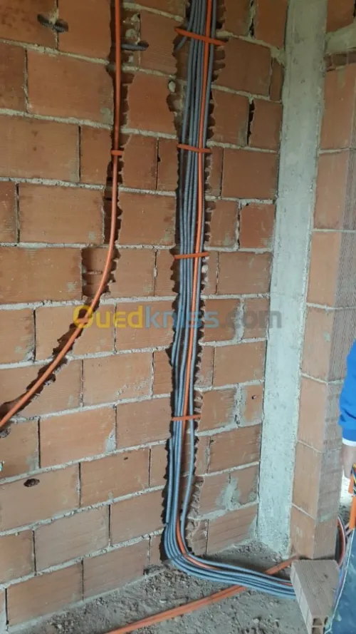 Electricien batiment ch  كهربائي الشلف
