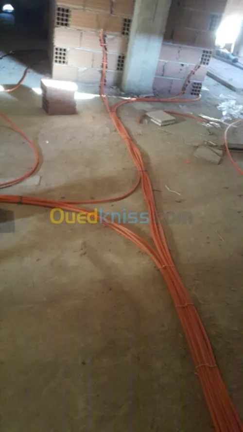 Electricien batiment ch  كهربائي الشلف
