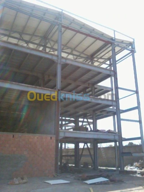 Travaux de charpentes metalliques 