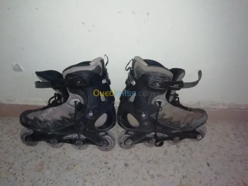 Patins à roues alignées +accessoires. 