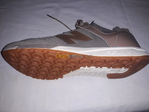 NEW BALANCE /  MRL247DT 