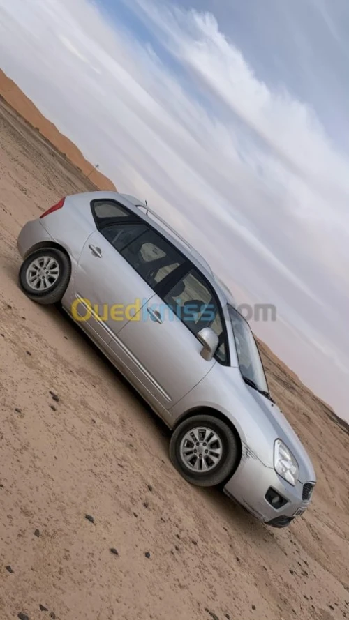 Kia Carens 2011 
