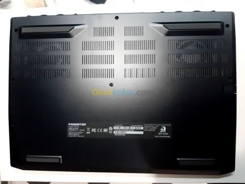 PREDATOR TRITON 300 i7 10750H/RTX2070