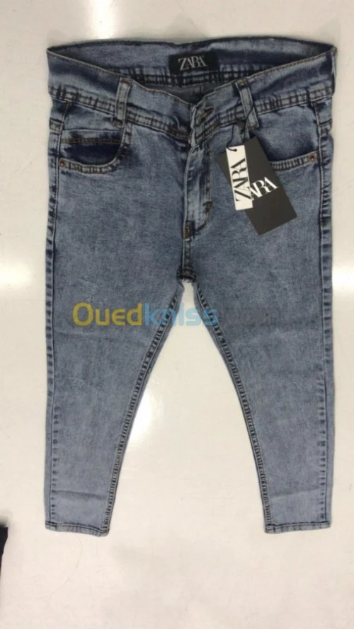 Jeans moyen age de 8 ans a 16 ans