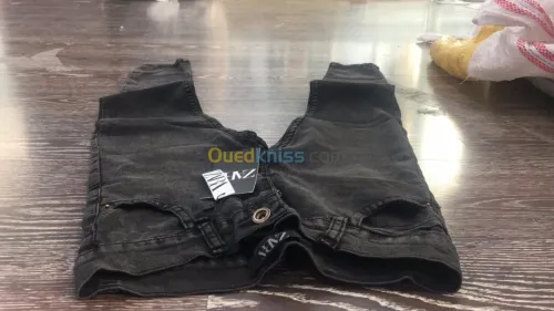 Jeans moyen age de 8 ans a 16 ans