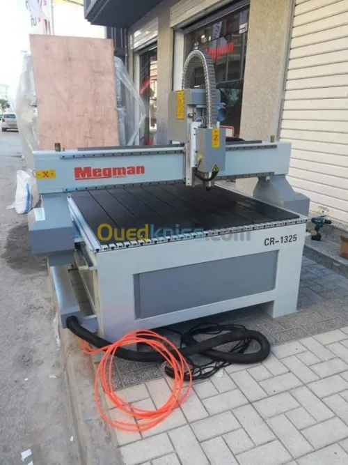 مكينة الليزر CNC FRAISEUSE