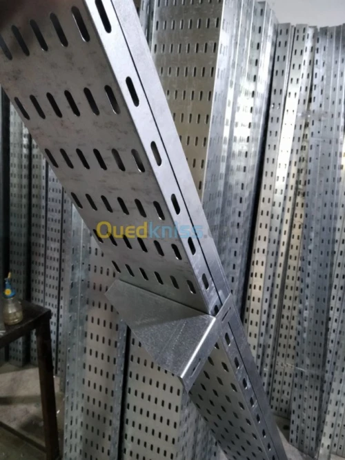 Fabrication chemin de câble