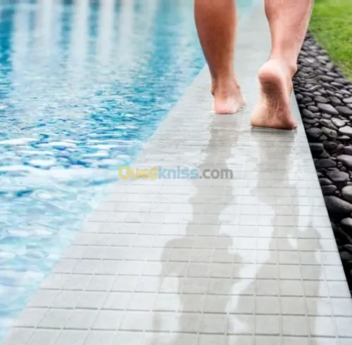 Faïences, dalle de sol et mosaïque 