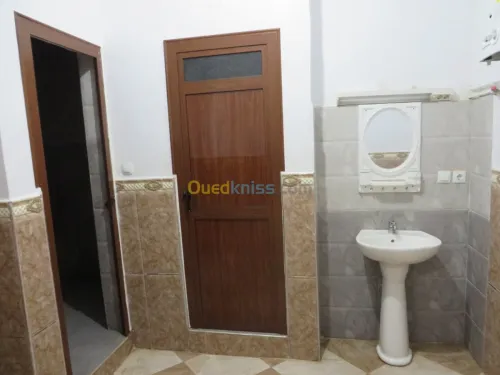 Location vacances Appartement F3 Tlemcen Marsa ben mhidi