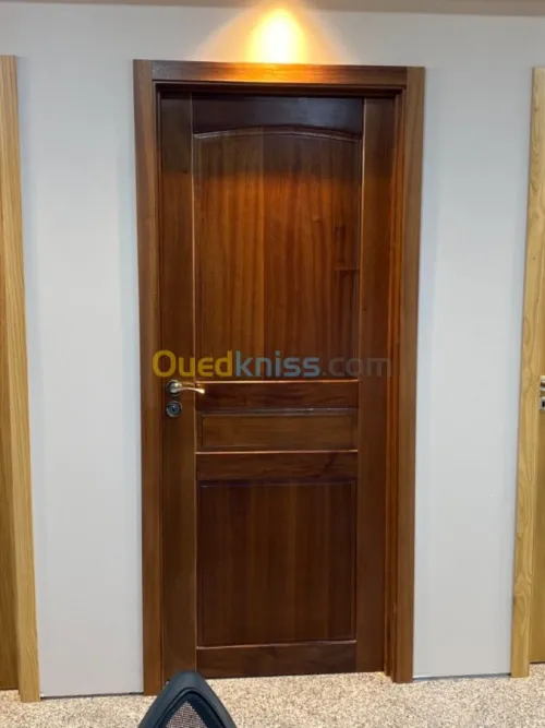 Fabrication de portes en bois massif