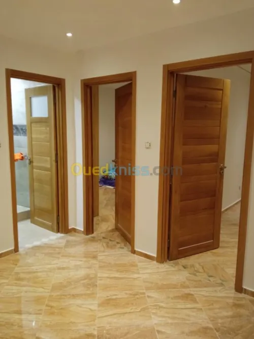 Fabrication de portes en bois massif